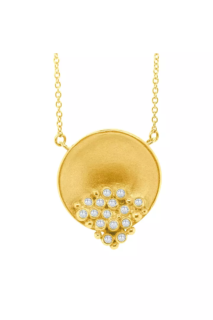 gold and diamond necklace on rent for women