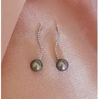 Tahitian pearls and diamonds drop earrings for rent