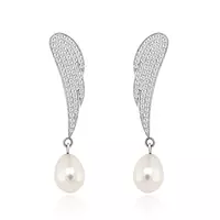 diamonds and pearls earrings