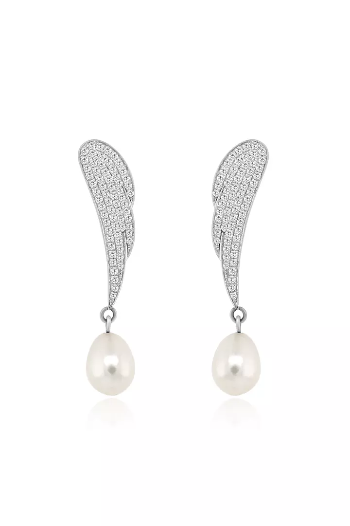 diamonds and pearls earrings