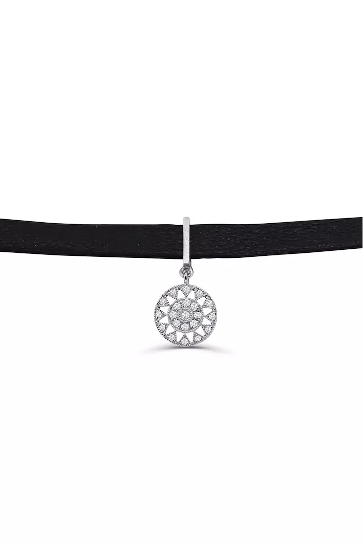 diamond circle pendant necklace on rent for women online