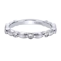 sterling silver rings for women on rent online