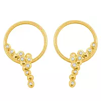Yellow gold and diamonds hoop earrings for rent