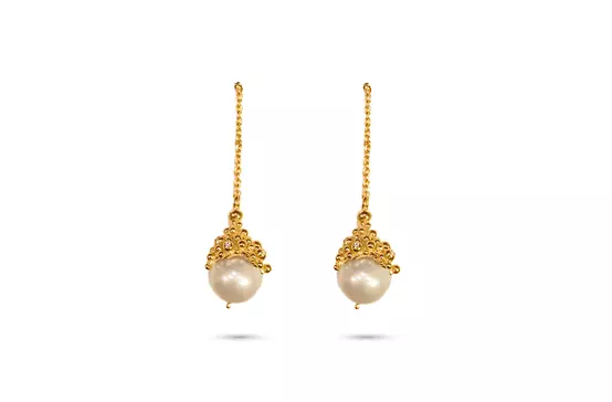 Pearl earrings for rent