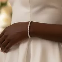 rent Emerald Shaped diamond tennis bracelet for wedding