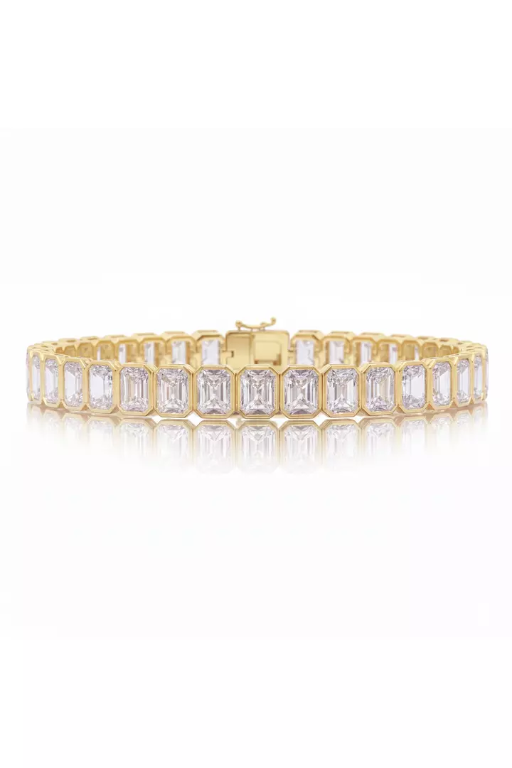 emerald shaped diamond tennis bracelet for rent