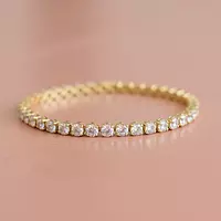 Borrow Designer Diamond Tennis bracelet in yellow gold for wedding