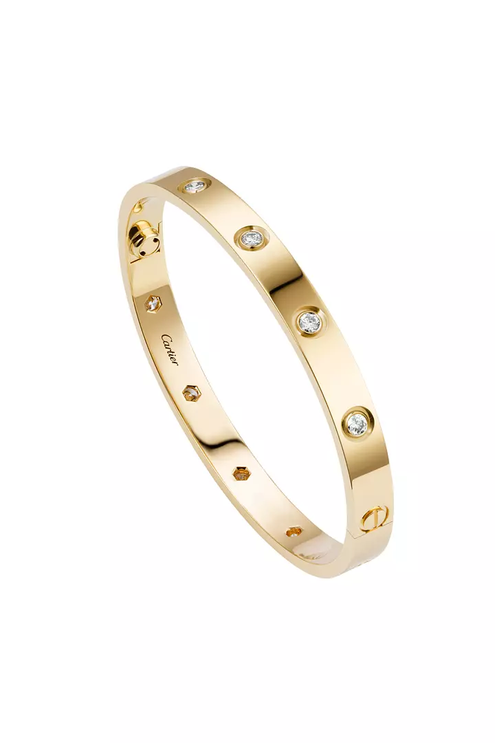 rent cartier love bracelet in yelow gold