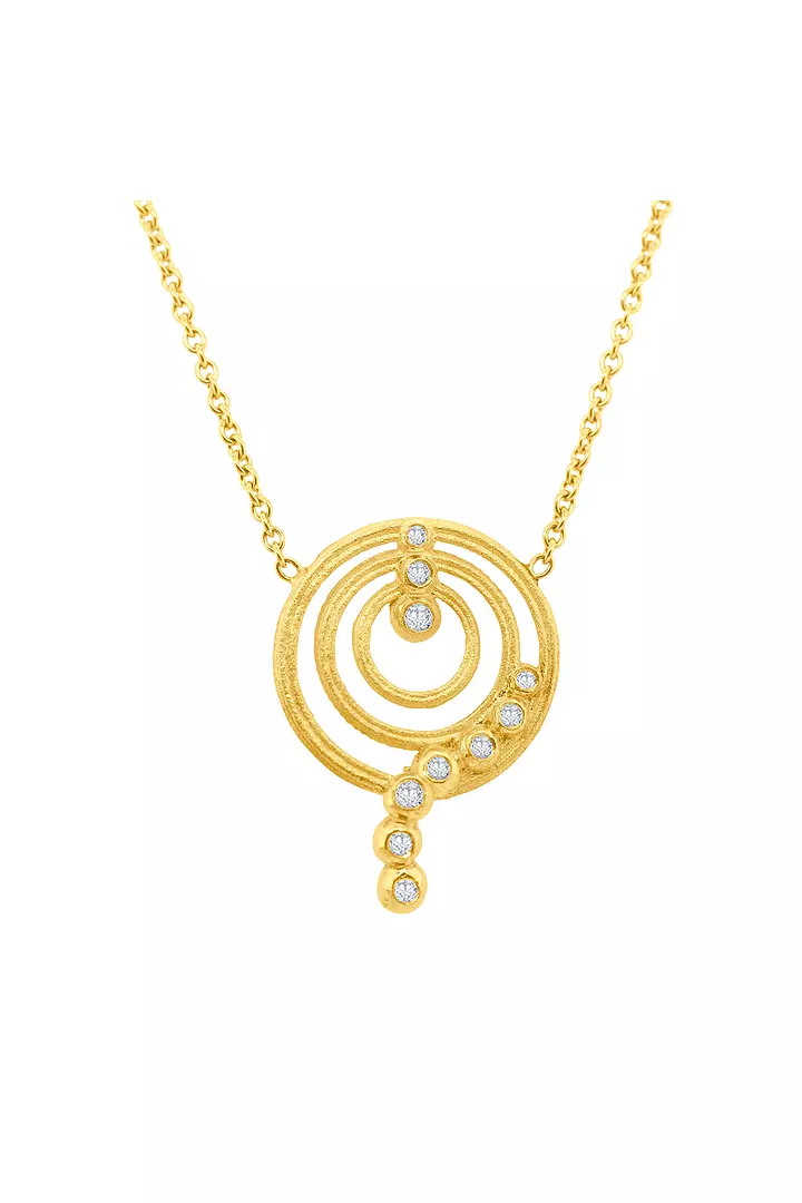 gold and diamond pendants on rent for women