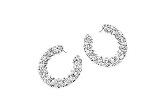 rent diamond wreath earrings in white gold for a wedding