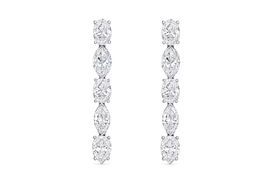 Diamond drop earrings in white gold for rent