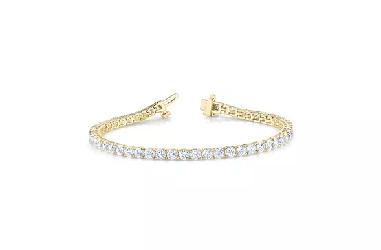 Yellow gold diamond bracelet to borrow