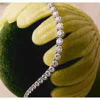 RENT DIAMOND TENNIS NECKLACE with graduated diamonds