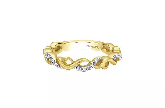 gold pave band on rent for women