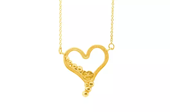 gold heart necklace rental