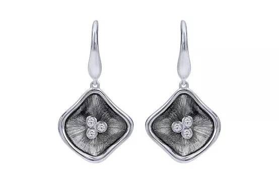 borrow fashion drop earrings to rent for event