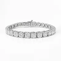 rent mega size 28 carats diamond tennis bracelet for a wedding