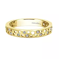 gold band with diamonds for women on rent
