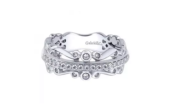 silver band with diamonds for women on rent