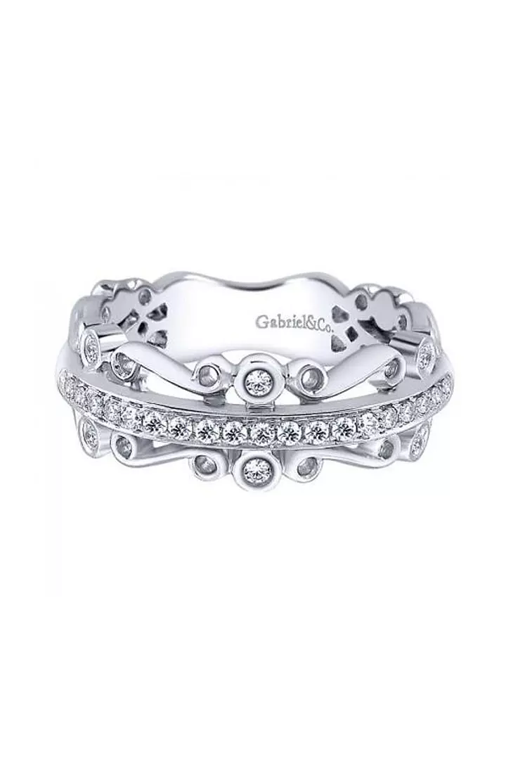 silver band with diamonds for women on rent