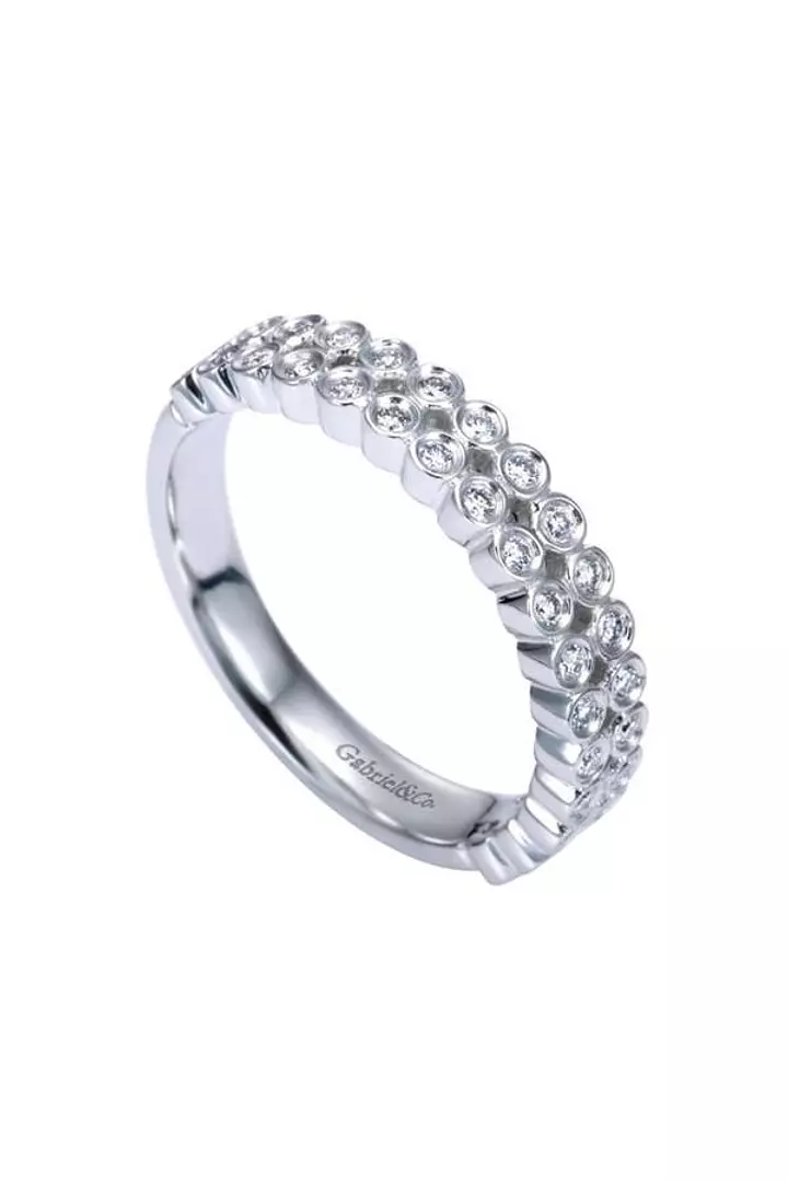 silver band with diamonds for women on rent