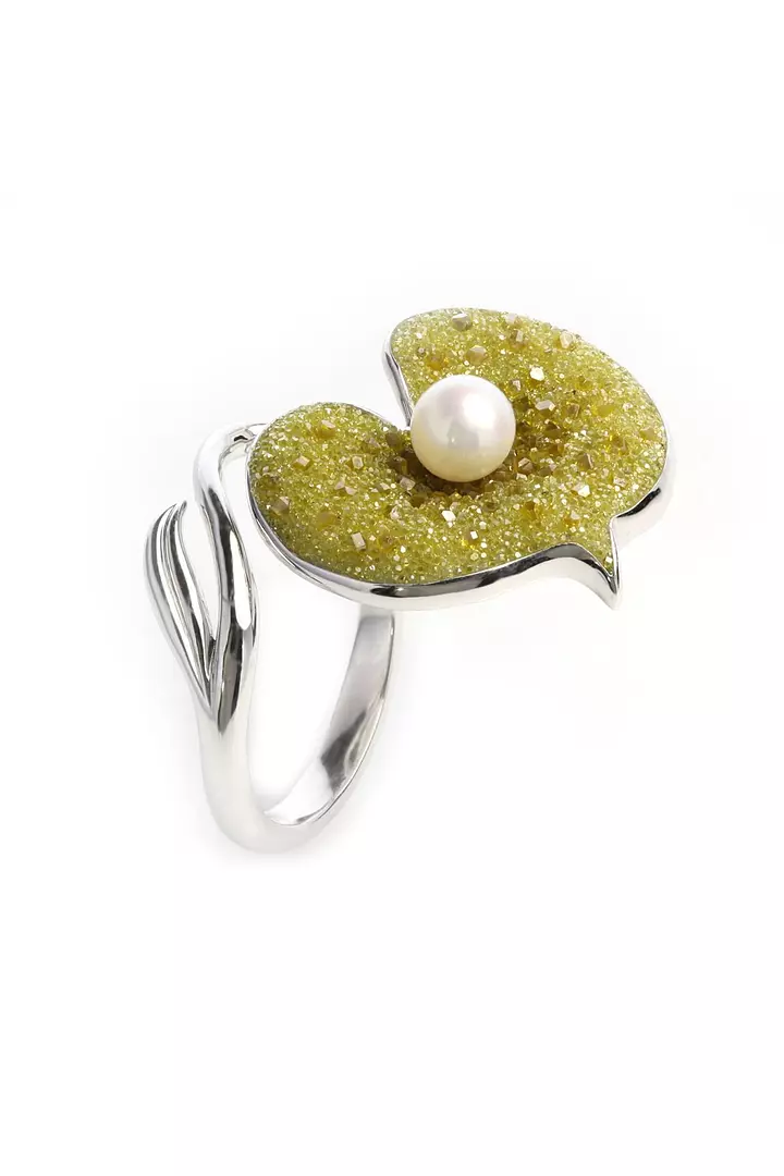 pearl and diamond ring for women on rent