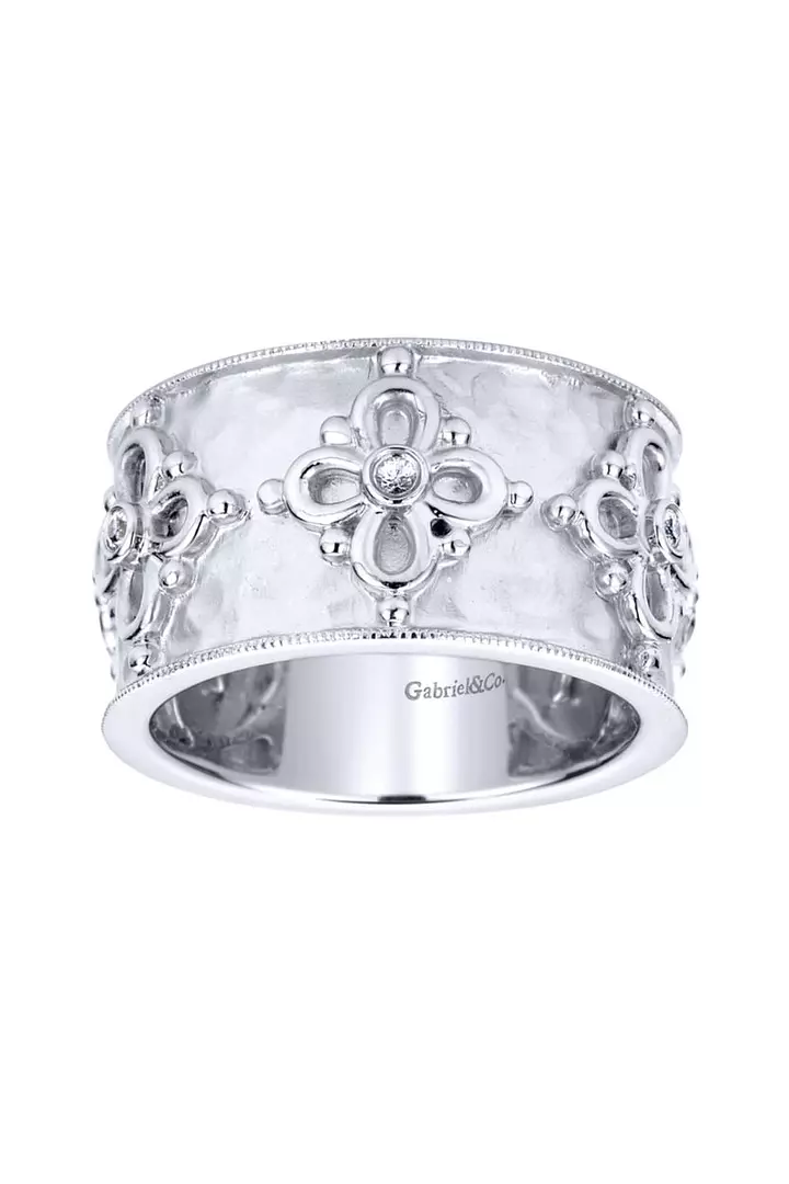 White Sapphire Flowers Fashion Band