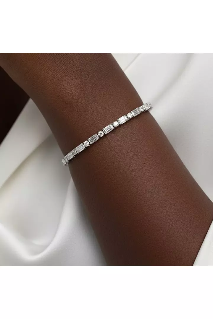 Alternating Emerald and Round Diamond Bracelet