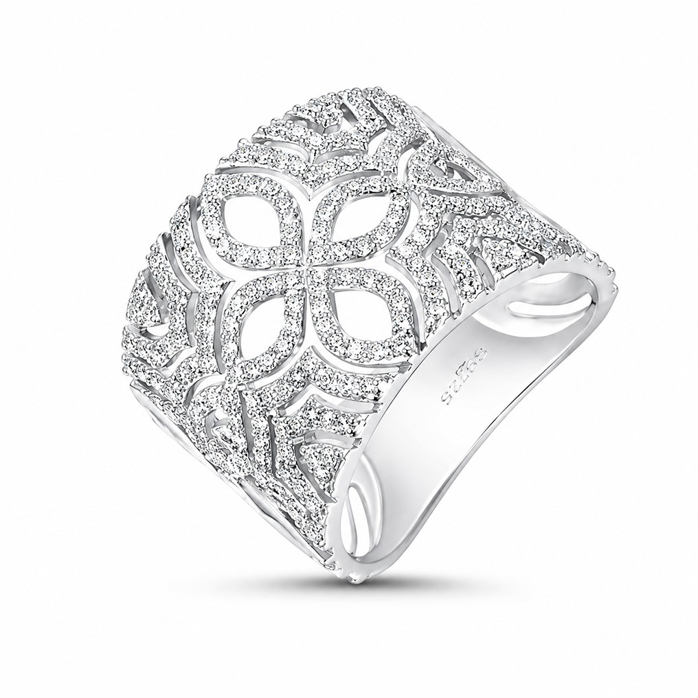 Clover Pave Diamond Fashion Ring