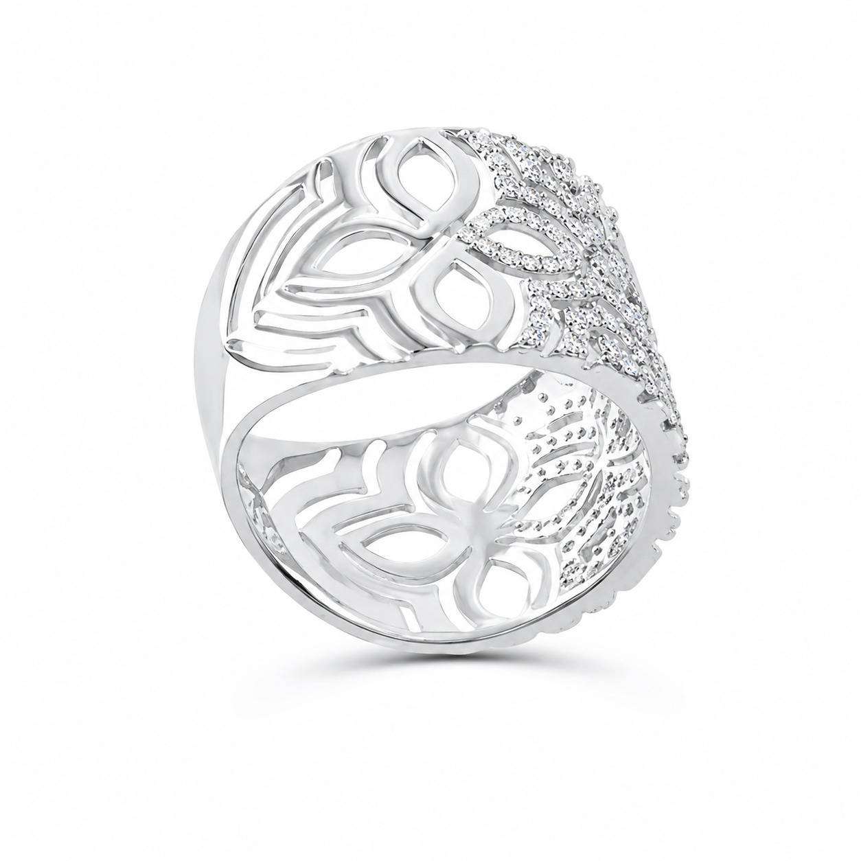 Clover Pave Diamond Fashion Ring